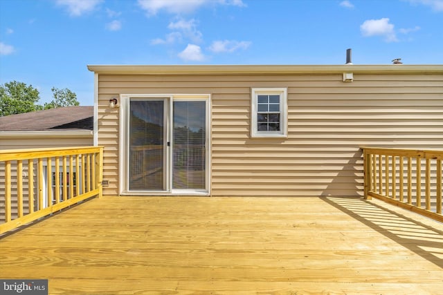 11005 Horseshoe Dr, Frederick, MD 21701 - view of wooden terrace