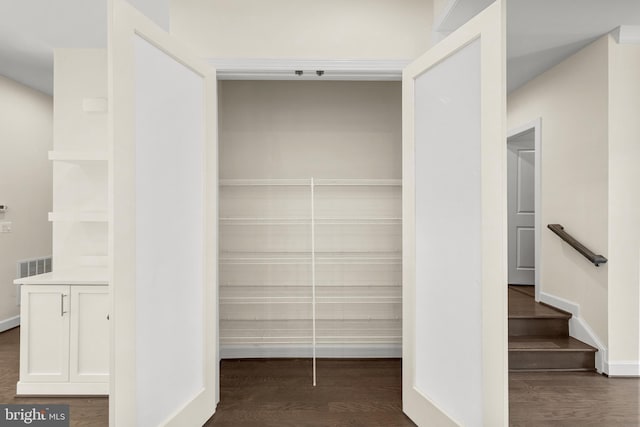 42289 Porter Rdg, Brambleton, VA 20148 - view of closet