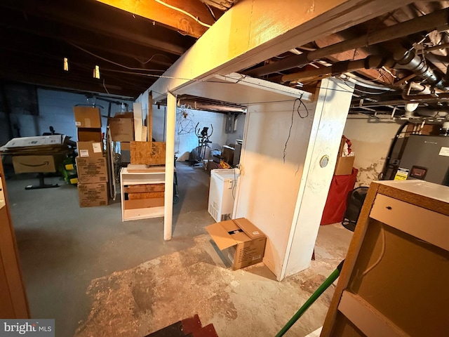 418 N 8th St, Vineland, NJ 08360 - unfinished below grade area featuring water heater