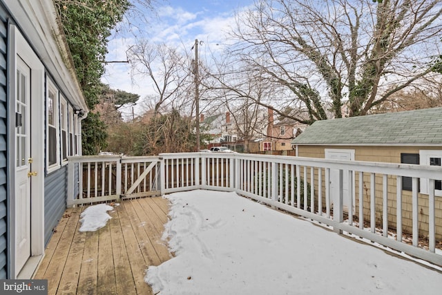 5100 Eugene Ave, Baltimore, MD 21206 - view of wooden deck