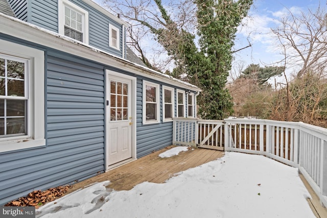 5100 Eugene Ave, Baltimore, MD 21206 - view of wooden terrace