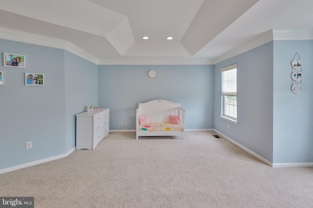 bedroom featuring ornamental molding, carpet flooring, baseboards, and recessed lighting