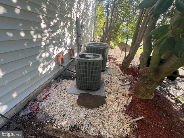 15202 Wetherburn Dr, Centreville, VA 20120 - exterior view of cooling unit