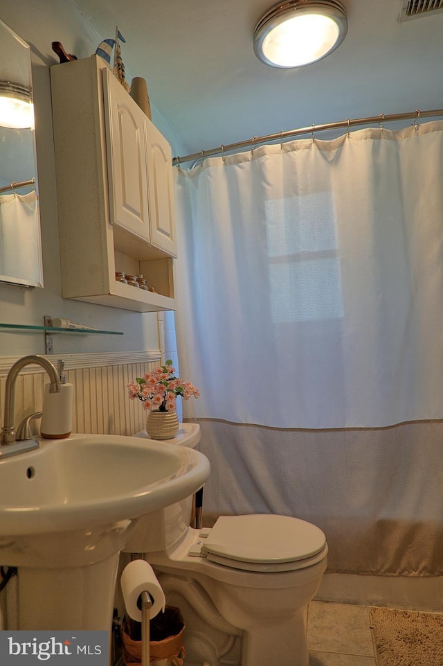 14308 Bristow Rd, Manassas, VA 20112 - bathroom featuring toilet