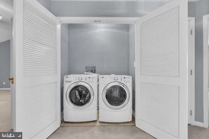 42783 Freedom St, Chantilly, VA 20152 - laundry area featuring separate washer and dryer