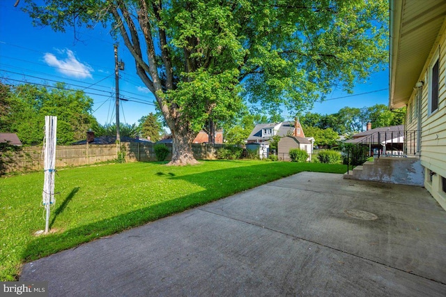1426 W 11th St, Frederick, MD 21702 - view of yard with a patio area