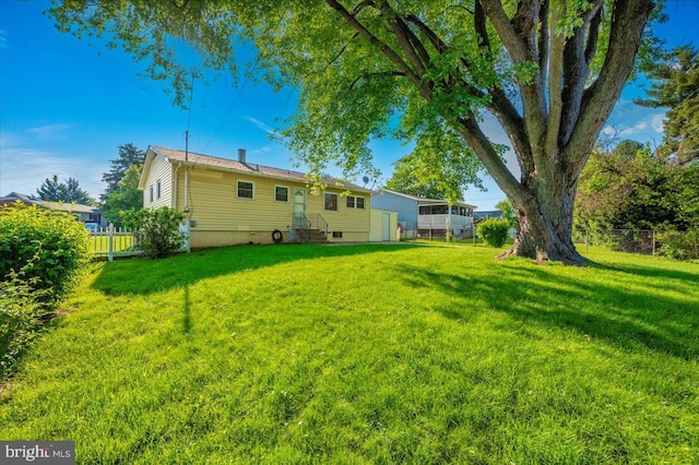 1426 W 11th St, Frederick, MD 21702 - view of yard