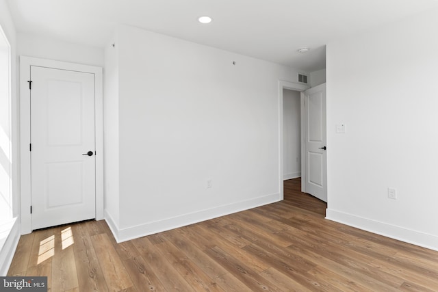 5 Graze Way, Carlisle, PA 17015 - spare room with wood finished floors, baseboards, recessed lighting, and a smoke detector