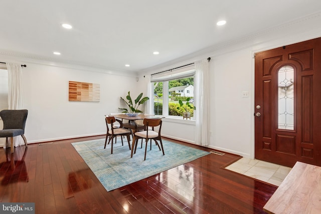 6311 Gentele Ct, Alexandria, VA 22310 - dining space featuring crown molding, hardwood / wood-style flooring, baseboards, and recessed lighting