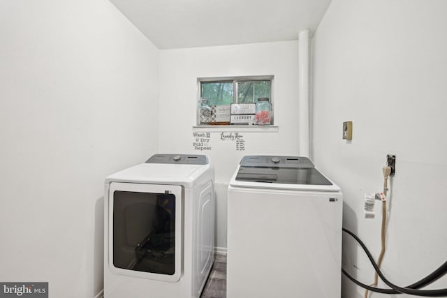184 Chatham St, Pemberton, NJ 08015 - laundry room featuring washing machine and dryer