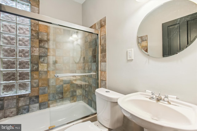 1314 Wallach Pl NW, Washington, DC 20009 - full bath featuring a sink, toilet, and enclosed tub / shower combo