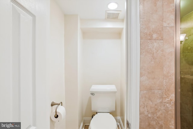 1314 Wallach Pl NW, Washington, DC 20009 - bathroom with toilet and tiled shower