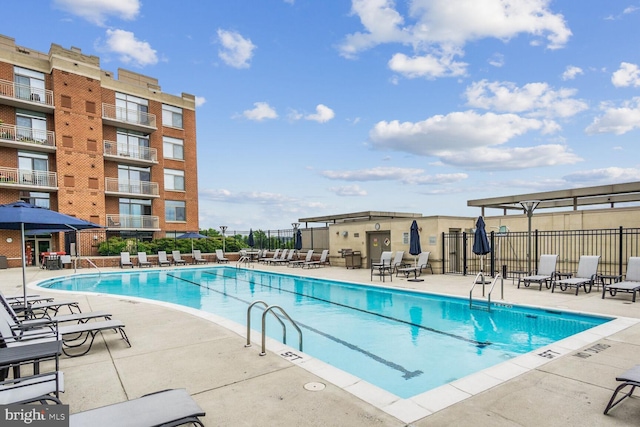 3600 S Glebe Rd Unit 822W, Arlington, VA 22202 - community pool featuring fence and a patio area