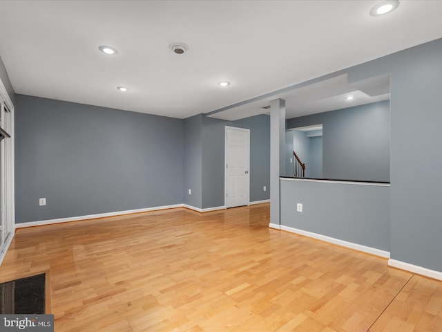 6521 Kemper Lakes Ct, Alexandria, VA 22312 - spare room featuring light wood-style flooring, recessed lighting, and baseboards