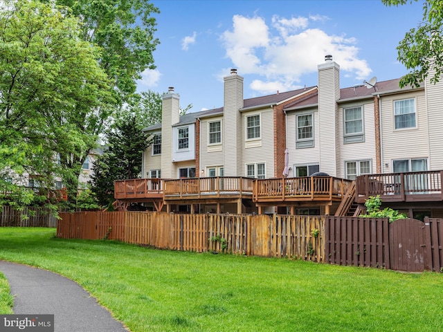 6521 Kemper Lakes Ct, Alexandria, VA 22312 - rear view of property with a wooden deck