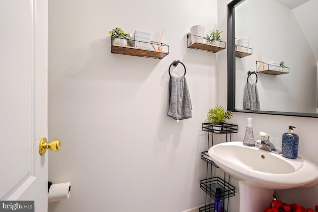 13304 Tivoli Fountain Ct, Germantown, MD 20874 - bathroom featuring a sink