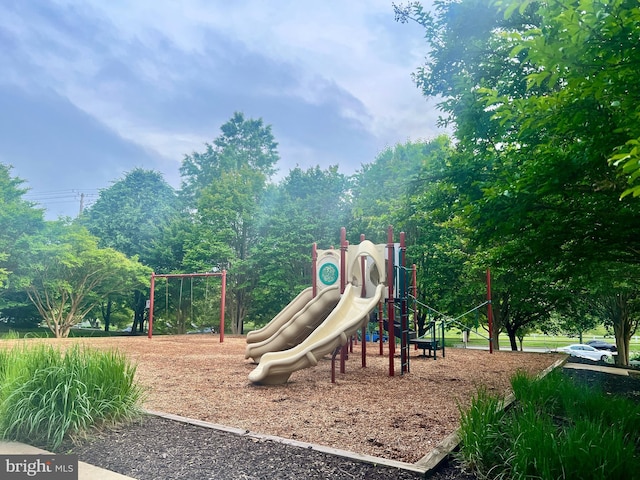 13304 Tivoli Fountain Ct, Germantown, MD 20874 - view of community playground