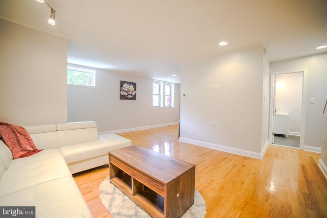 1037 Bainbridge St, Philadelphia, PA 19147