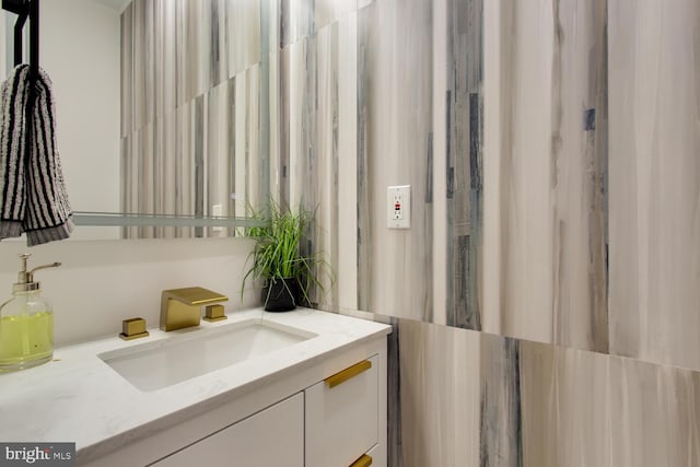 bathroom featuring vanity