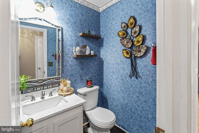 10103 Wimbledon Ct, Manassas, VA 20110 - half bath with toilet, vanity, and wallpapered walls