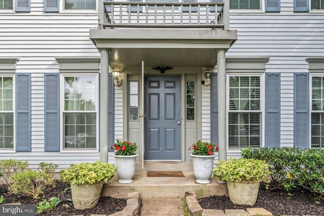 10103 Wimbledon Ct, Manassas, VA 20110 - view of exterior entry with a balcony