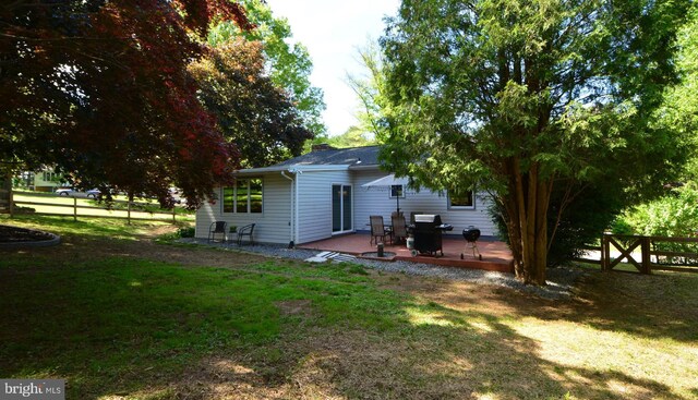 26 Shamrock Cir, Westminster, MD 21157 - back of house with a deck