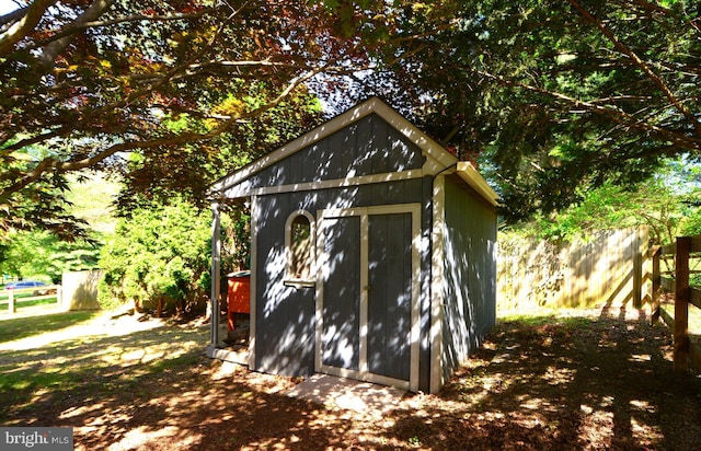 26 Shamrock Cir, Westminster, MD 21157 - view of shed with fence