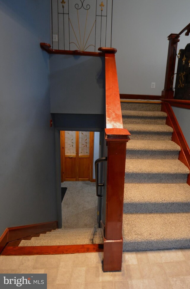 26 Shamrock Cir, Westminster, MD 21157 - stairs with baseboards