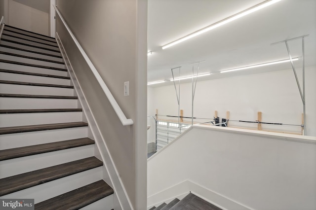 5570 Warren Dr, Huntingtown, MD 20639 - view of staircase