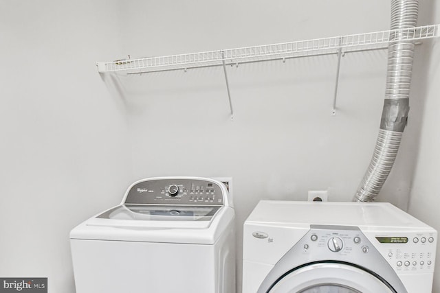 42952 Miltec Ter, Chantilly, VA 20152 - laundry area featuring washer and dryer