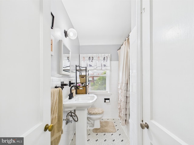 8663 Black Oak, Baltimore, MD 21234 - full bath featuring tile walls, tile patterned floors, toilet, and a shower with shower curtain