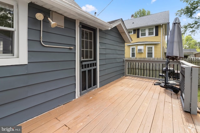 294 Jefferson St, Carneys Point, NJ 08069 - view of wooden terrace