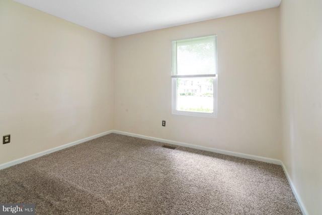 101 George St, Taneytown, MD 21787 - unfurnished room featuring carpet and baseboards