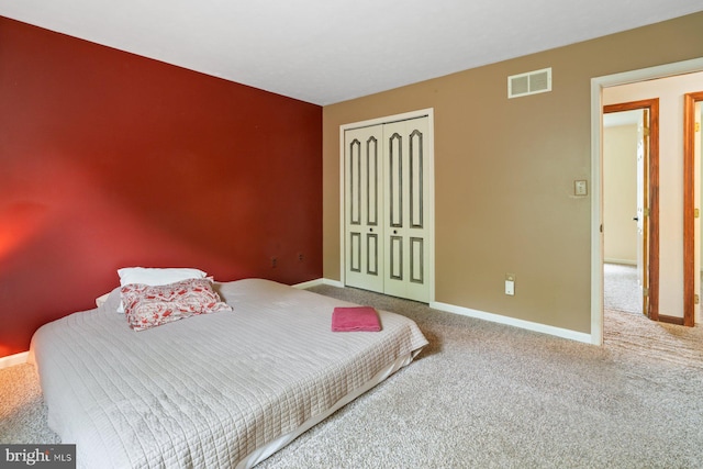 101 George St, Taneytown, MD 21787 - bedroom featuring carpet floors, baseboards, and a closet