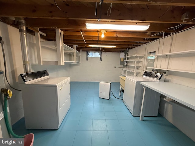 64 Mulberry St, Franklin, WV 26807 - washroom featuring washing machine and dryer
