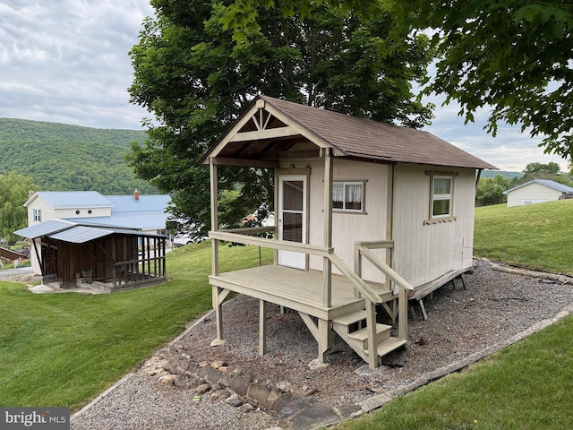 64 Mulberry St, Franklin, WV 26807 - view of poultry coop featuring a yard