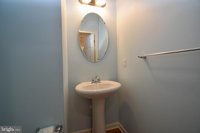 10020 Iron Pointe Dr Unit 9D, Millsboro, DE 19966 - bathroom featuring a sink