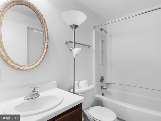 13833 Palmer House Way Unit 32-233, Silver Spring, MD 20904 - full bath with vanity, toilet, and  shower combination