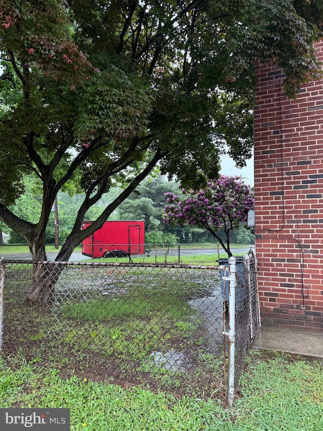 1113 Faunce St, Philadelphia, PA 19111 - view of yard featuring fence
