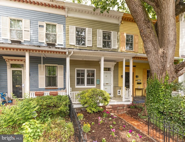 1112 Park St NE, Washington, DC 20002 - view of front of property with a porch