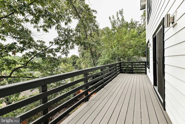 2432 S Culpeper St, Arlington, VA 22206 - view of wooden deck