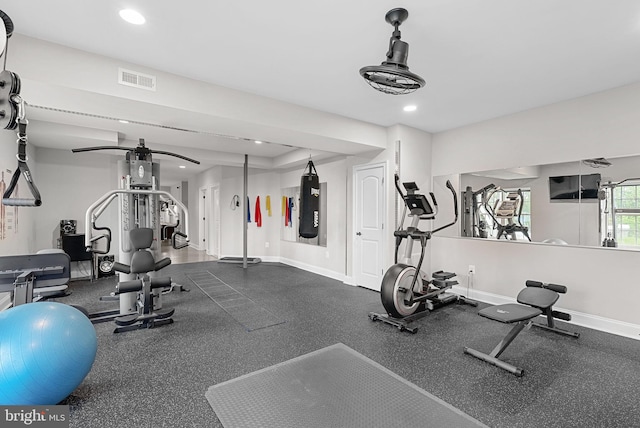 16024 Waterford Crest Pl, Paeonian Springs, VA 20129 - exercise area with recessed lighting and baseboards