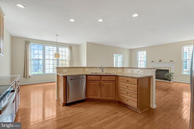 42522 Neighborly Ln, Chantilly, VA 20152 - kitchen featuring dishwasher, light wood finished floors, plenty of natural light, and recessed lighting
