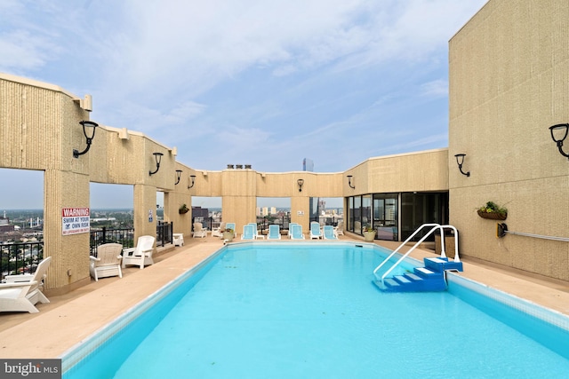 2018 Walnut St Unit 19Gh, Philadelphia, PA 19103 - view of community pool