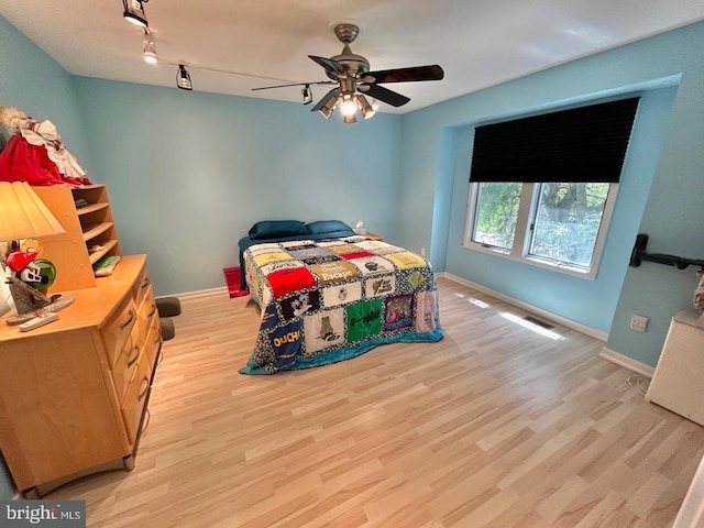 52 Dalton Way, Southampton, PA 18966 - bedroom with light wood-style flooring, baseboards, and ceiling fan