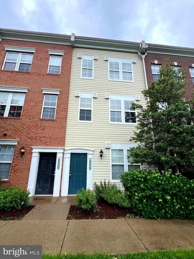 42397 Goldenseal Sq, Brambleton, VA 20148 - view of front of house