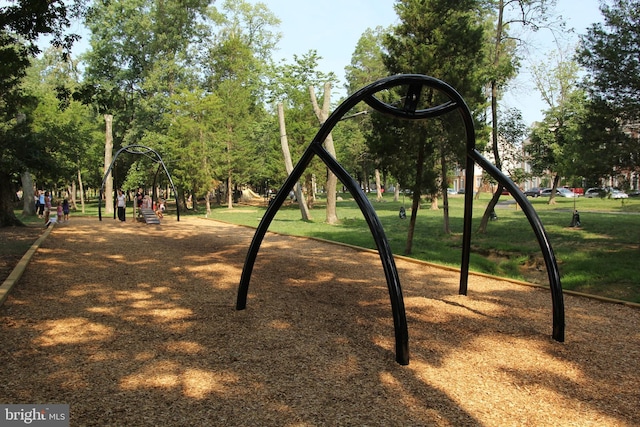 42397 Goldenseal Sq, Brambleton, VA 20148 - view of property's community