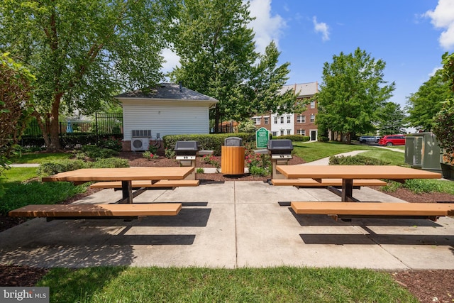 42397 Goldenseal Sq, Brambleton, VA 20148 - surrounding community featuring a patio
