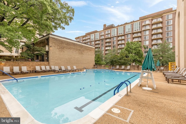 1245 4th St SW Unit E511, Washington, DC 20024 - view of community pool