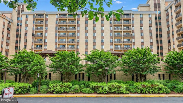 3100 S Manchester St Unit 224, Falls Church, VA 22044 - view of building exterior